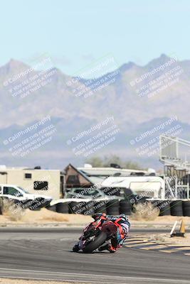 media/Nov-16-2025-Race Pace (Sun) [[8c5fa54630]]/Non Verified Riders (1st 20 Minutes)/4-Turn 16 (1116am)/